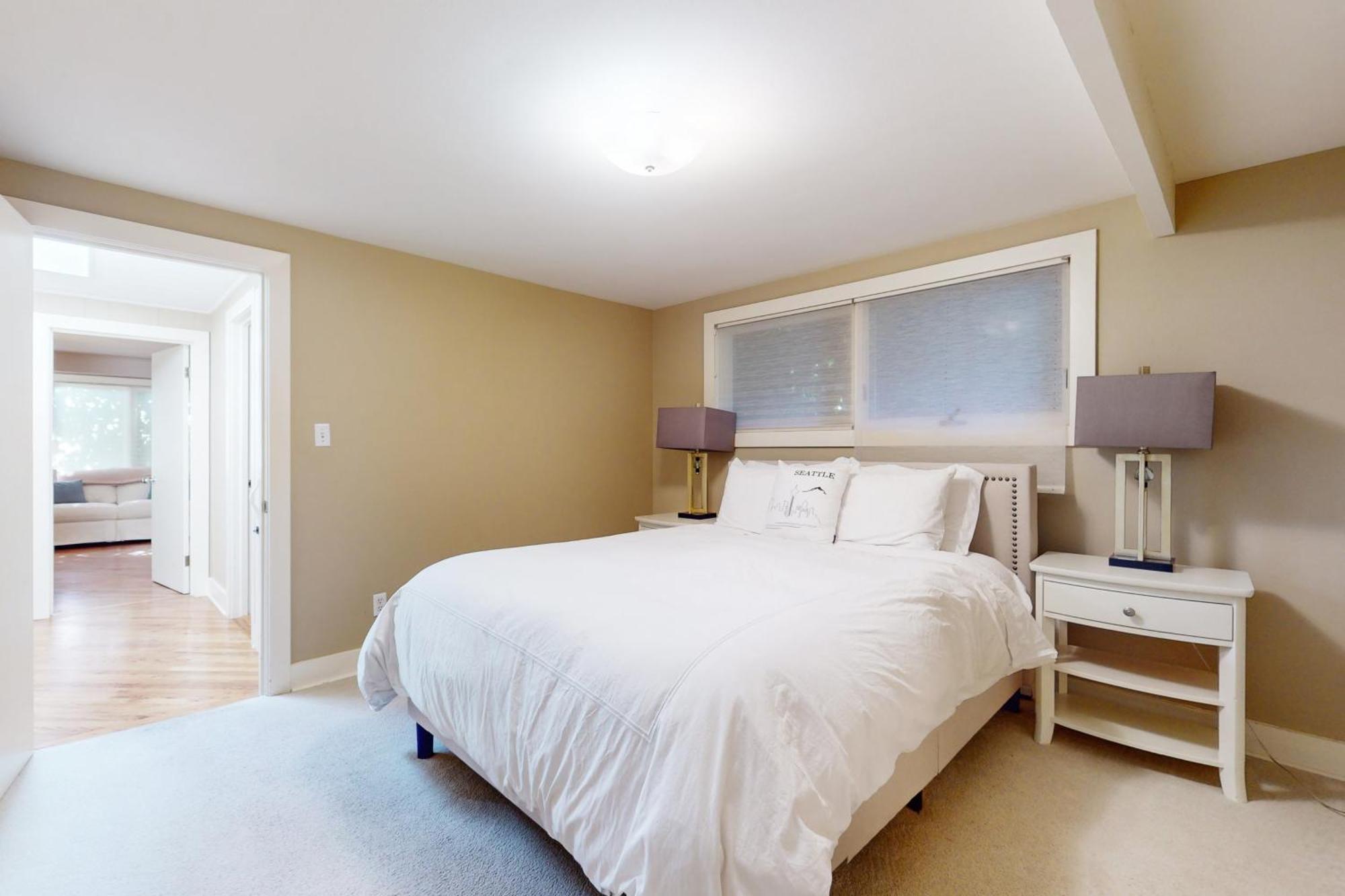 Stones Way Villa Lake Forest Park ภายนอก รูปภาพ